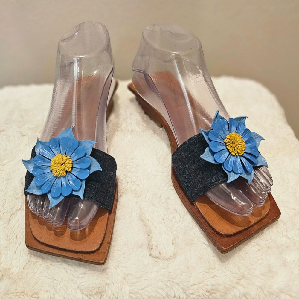 Mystique Women's Flower Slides Size 7